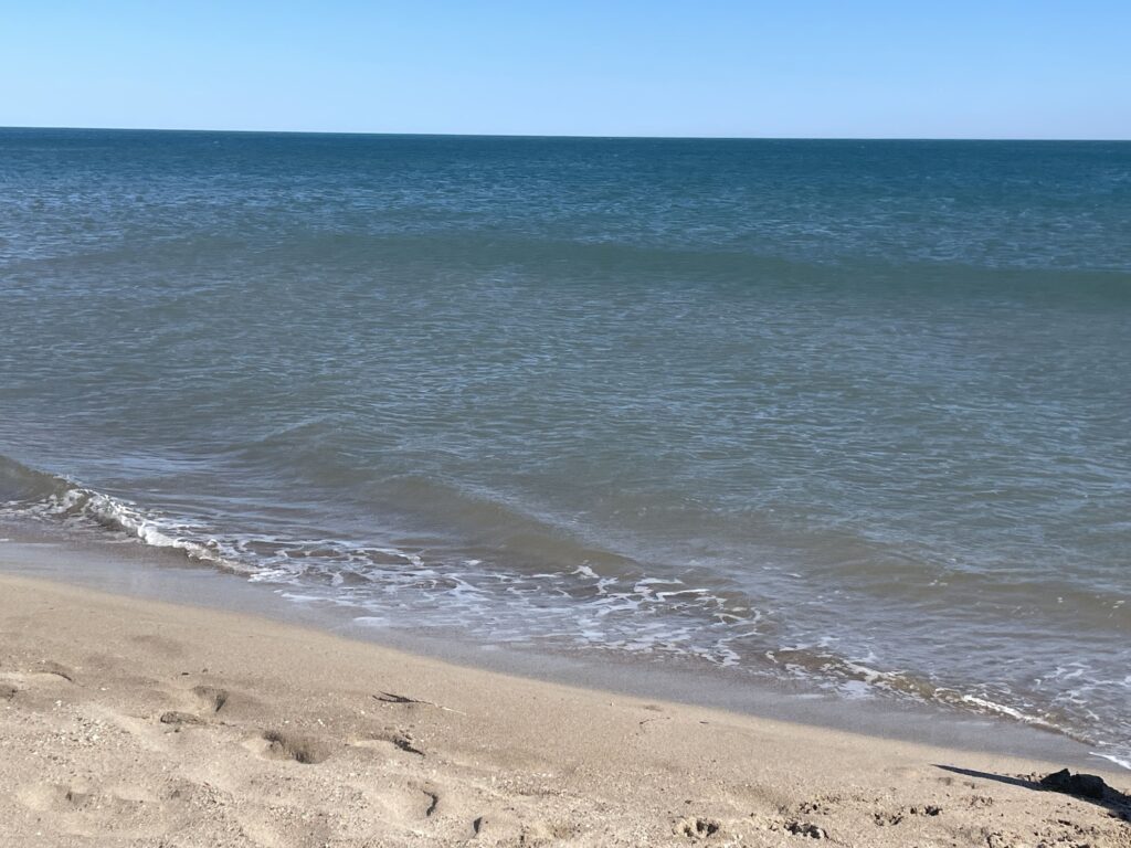 Acces piéton du camping vers la plage des Montilles à Vendres Plage